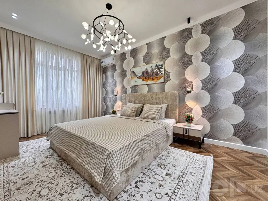 Продаётся 4-комнатная квартира, 115 м², 10/10 этаж — Мирабадский район