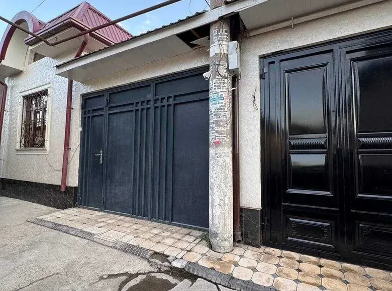 Sotiladi 4 xonali hovli uy, 1.3 sotix, 90 m² — Sergeli tumani