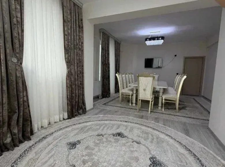 Сдаётся 3-комнатная квартира, 77 м², 3/14 этаж — Яккасарайский район