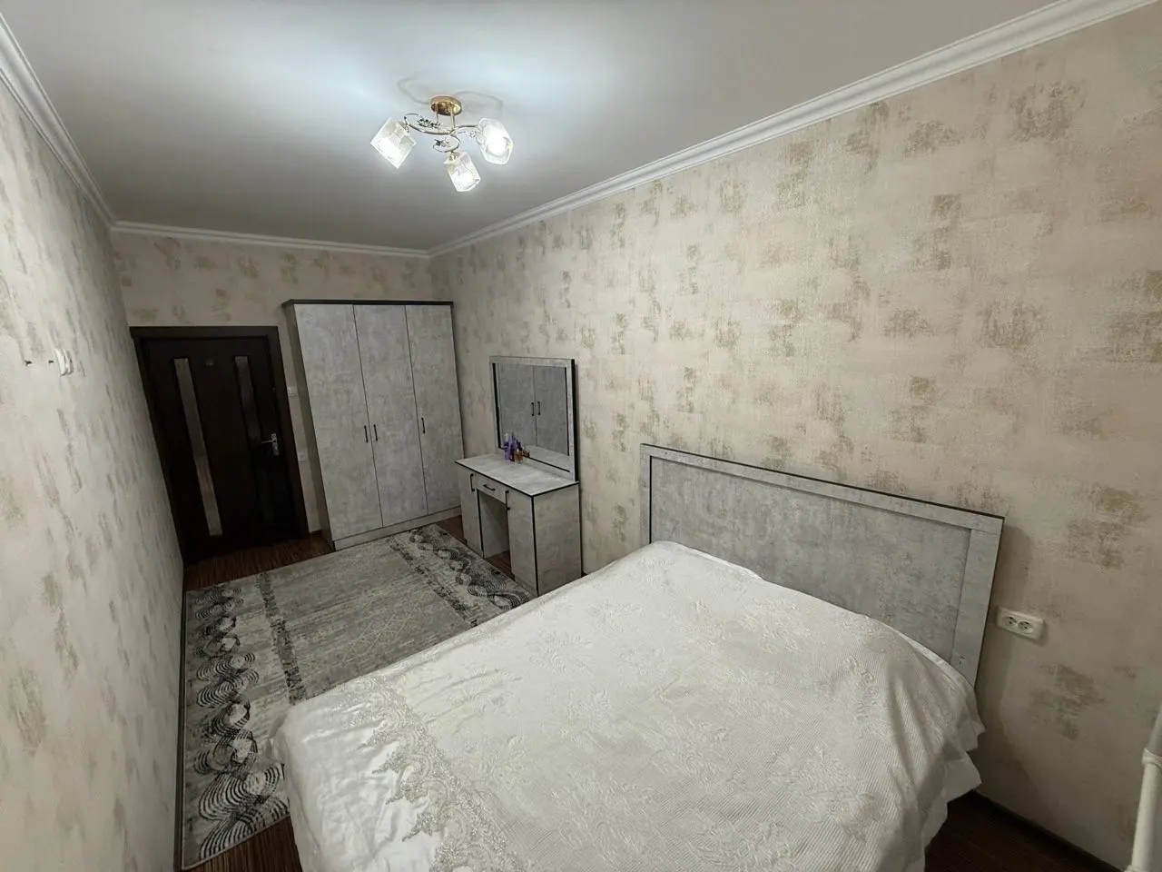 Ижарага берилади 3 хонали квартира, 101 м², 2/4 қават — Чилонзор тумани