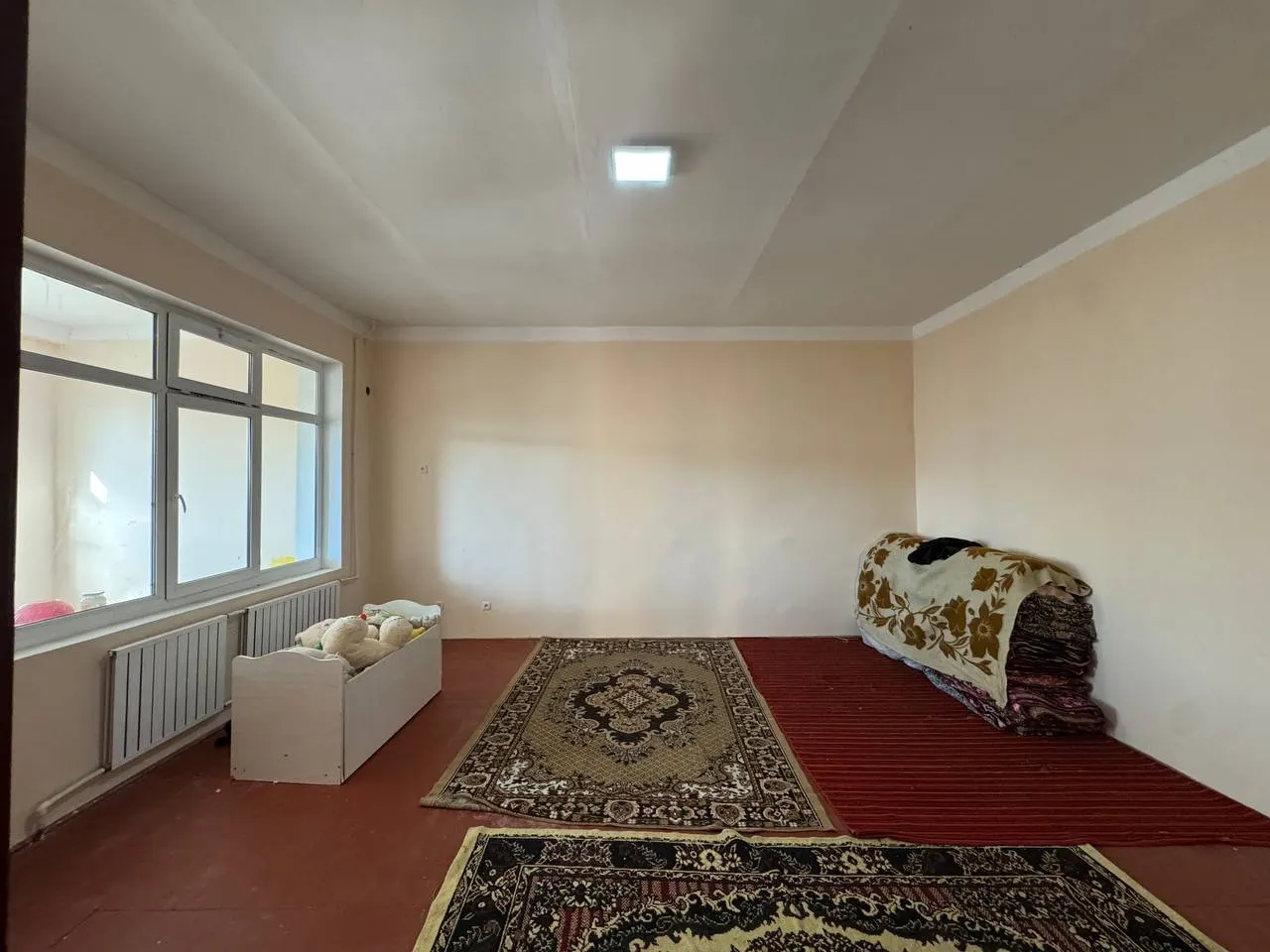 Продаётся 5-комнатный дом, 6 сот., 1 этаж — Юкоричирчикский район