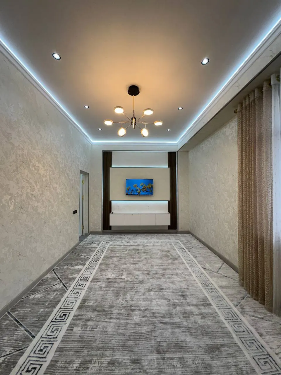 Продаётся 4-комнатная квартира, 85 м², 3/4 этаж — Чиланзарский район