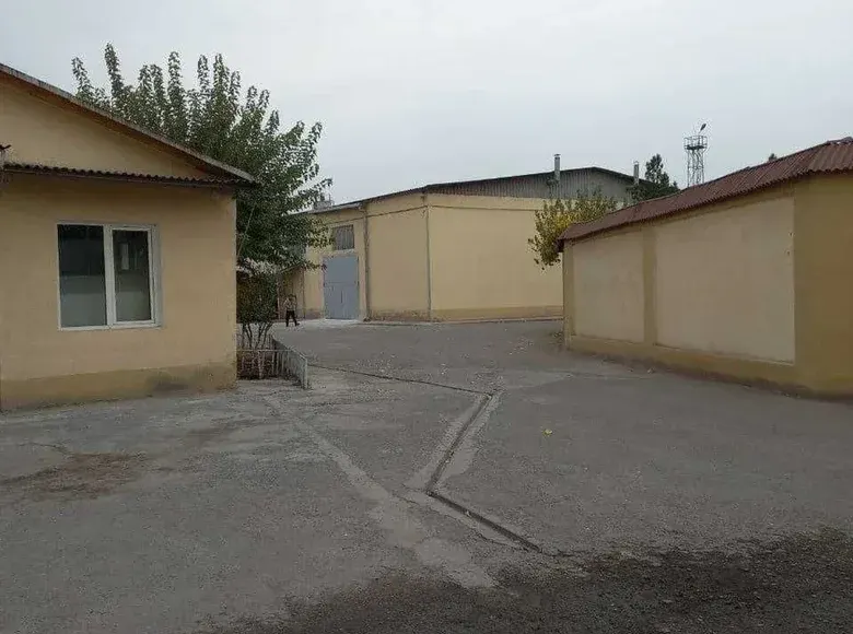 Сотилади тижорат биноси, 5000 м², 80 сотих, 1/1 қават — Бектемир тумани