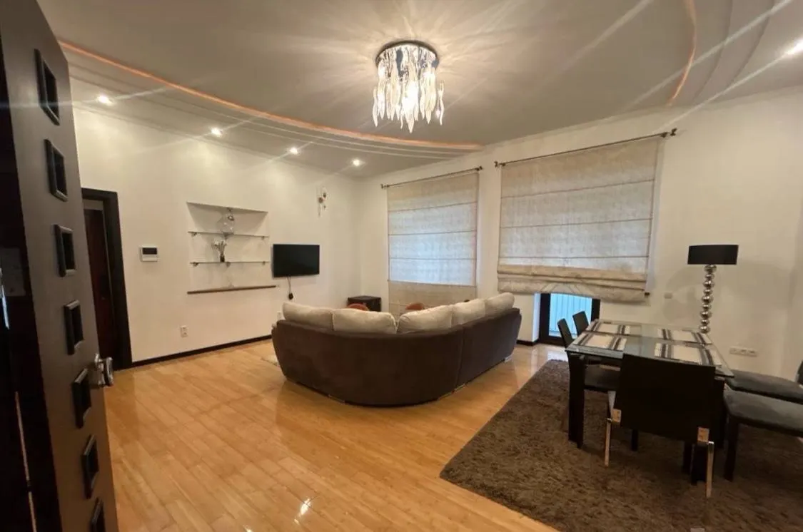 Сдаётся 2-комнатная квартира, 75 м², 3/3 этаж — Мирзо-Улугбекский район