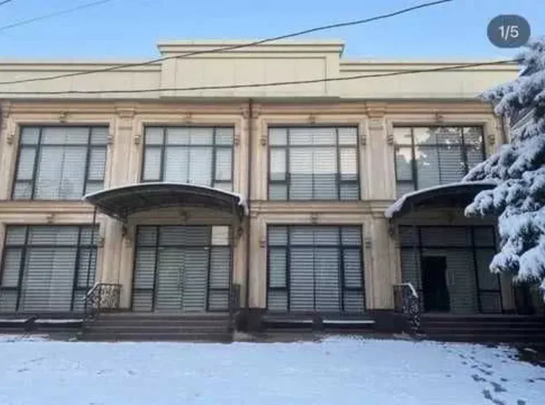 Сотилади тижорат биноси, 1000 м², 2/2 қават — Мирзо Улуғбек тумани