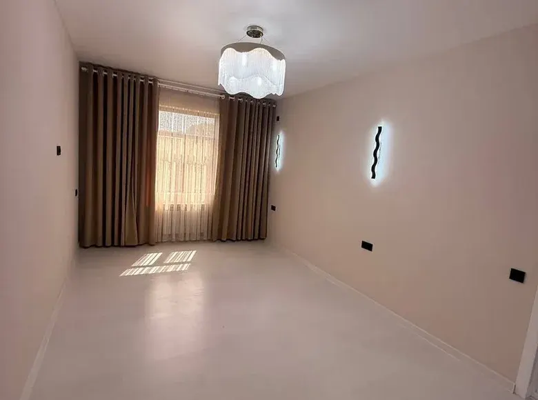 Сотилади 3 хонали квартира, 80 м², 3/4 қават — Мирзо Улуғбек тумани