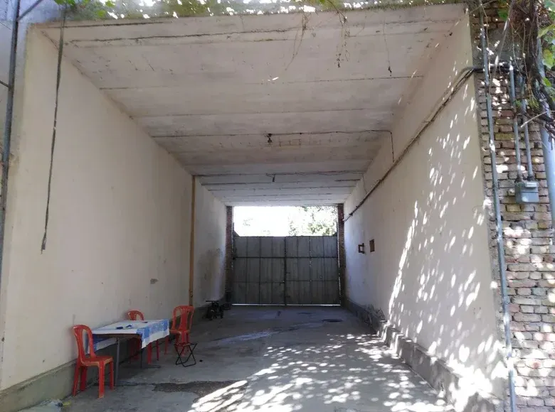 Сотилади 15 хонали ҳовли уй, 9 сотих, 450 м², 2/2 қават — Миробод тумани