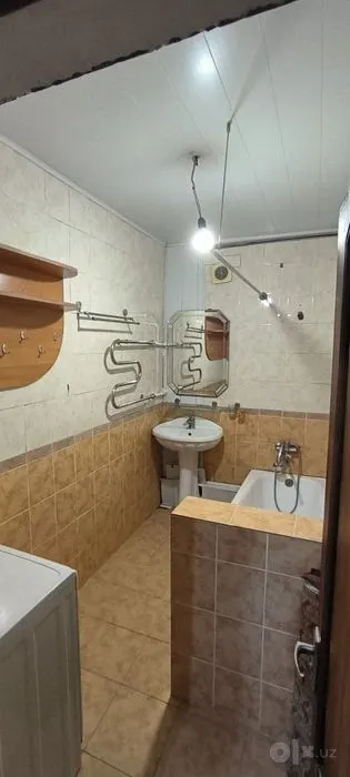 Ijaraga beriladi 3 xonali kvartira, 90 m², 6/9 qavat — Yakkasaroy tumani