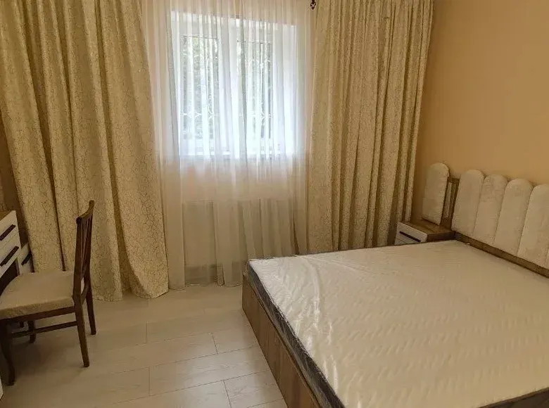 Сдаётся 2-комнатный дом, 2 сот., 200 м² — Янгиер