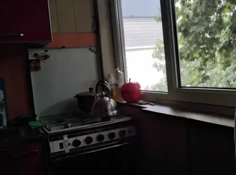 Sotiladi 3 xonali kvartira, 4/4 qavat — Yakkasaroy tumani