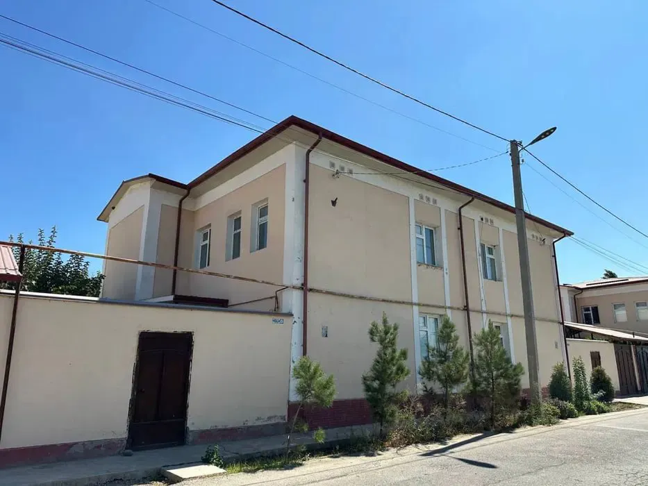 Sotiladi 4 xonali hovli uy, 4 sotix, 2/2 qavat — Yashnobod tumani