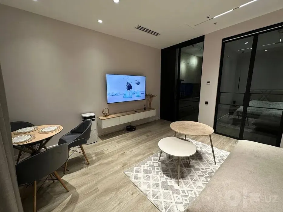 Сдаётся 2-комнатная квартира, 74 м², 18/23 этаж — Шайхантахурский район