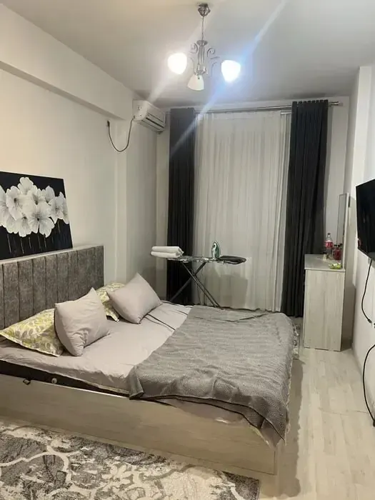 Сдаётся 1-комнатная квартира, 55 м², 4/9 этаж — Яккасарайский район