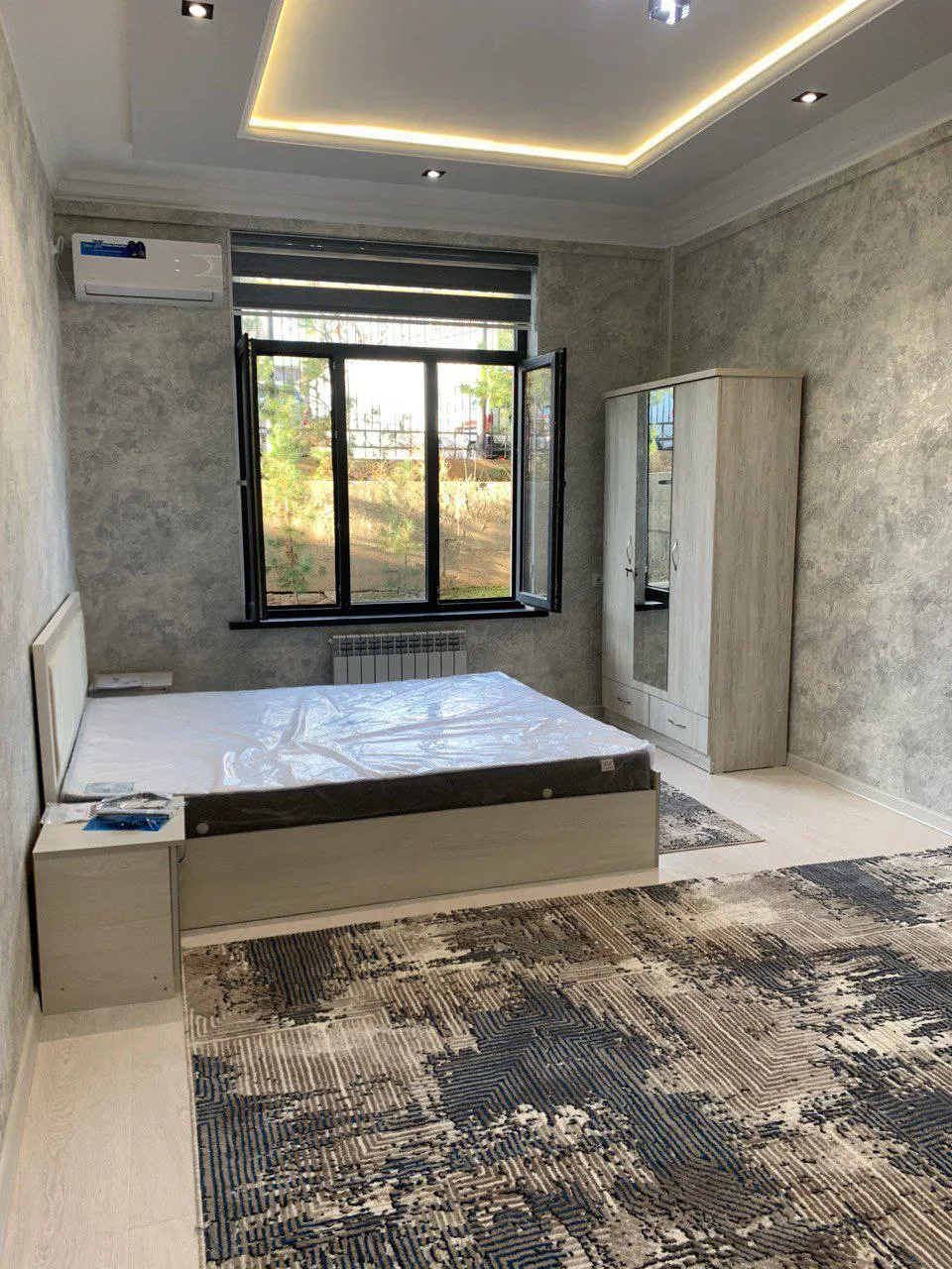 Сдаётся 1-комнатная квартира, 42 м², 1/9 этаж — Юнусабадский район