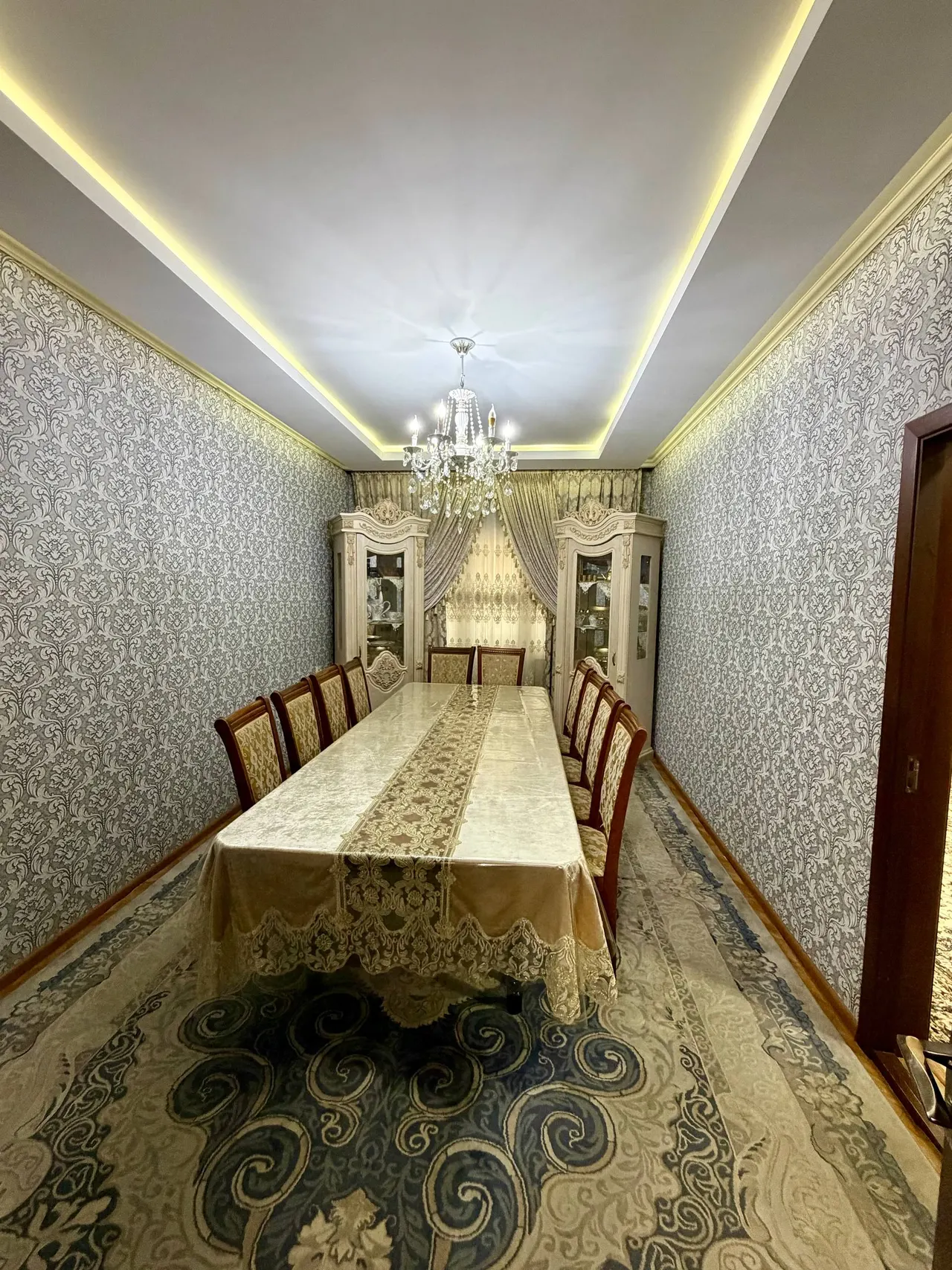 Сотилади 4 хонали квартира, 90 м², 3/5 қават — Миробод тумани