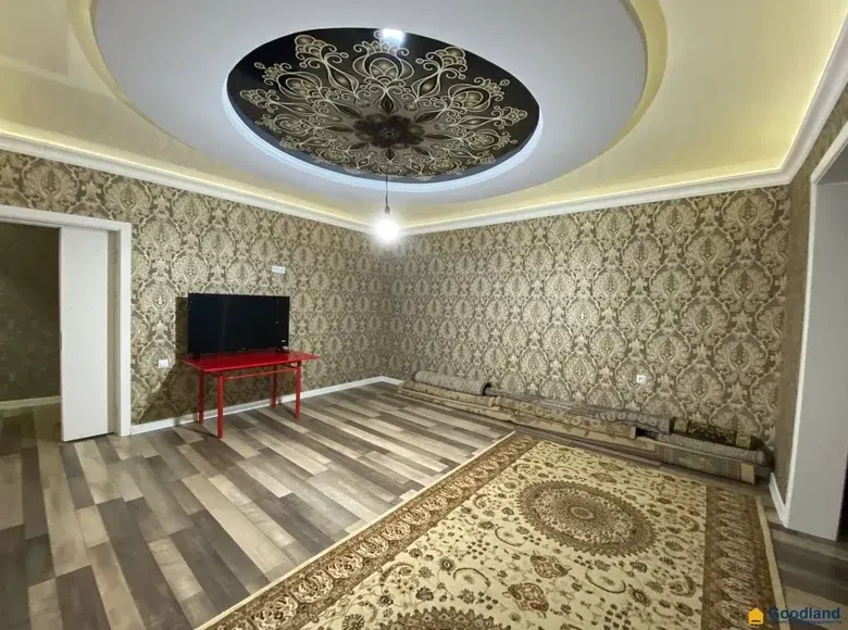 Продаётся 4-комнатная квартира, 110 м², 2/9 этаж — Шайхантахурский район