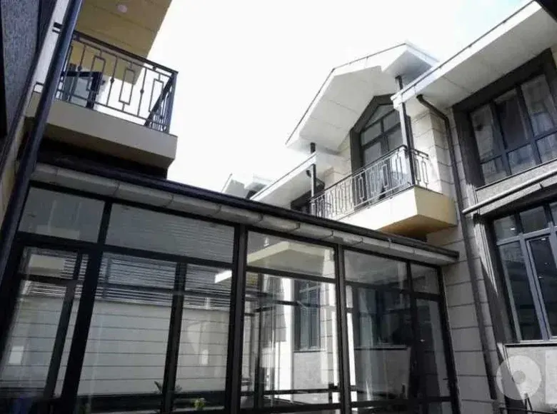 Сотилади тижорат биноси, 1500 м², 7 сотих — Яккасарой тумани
