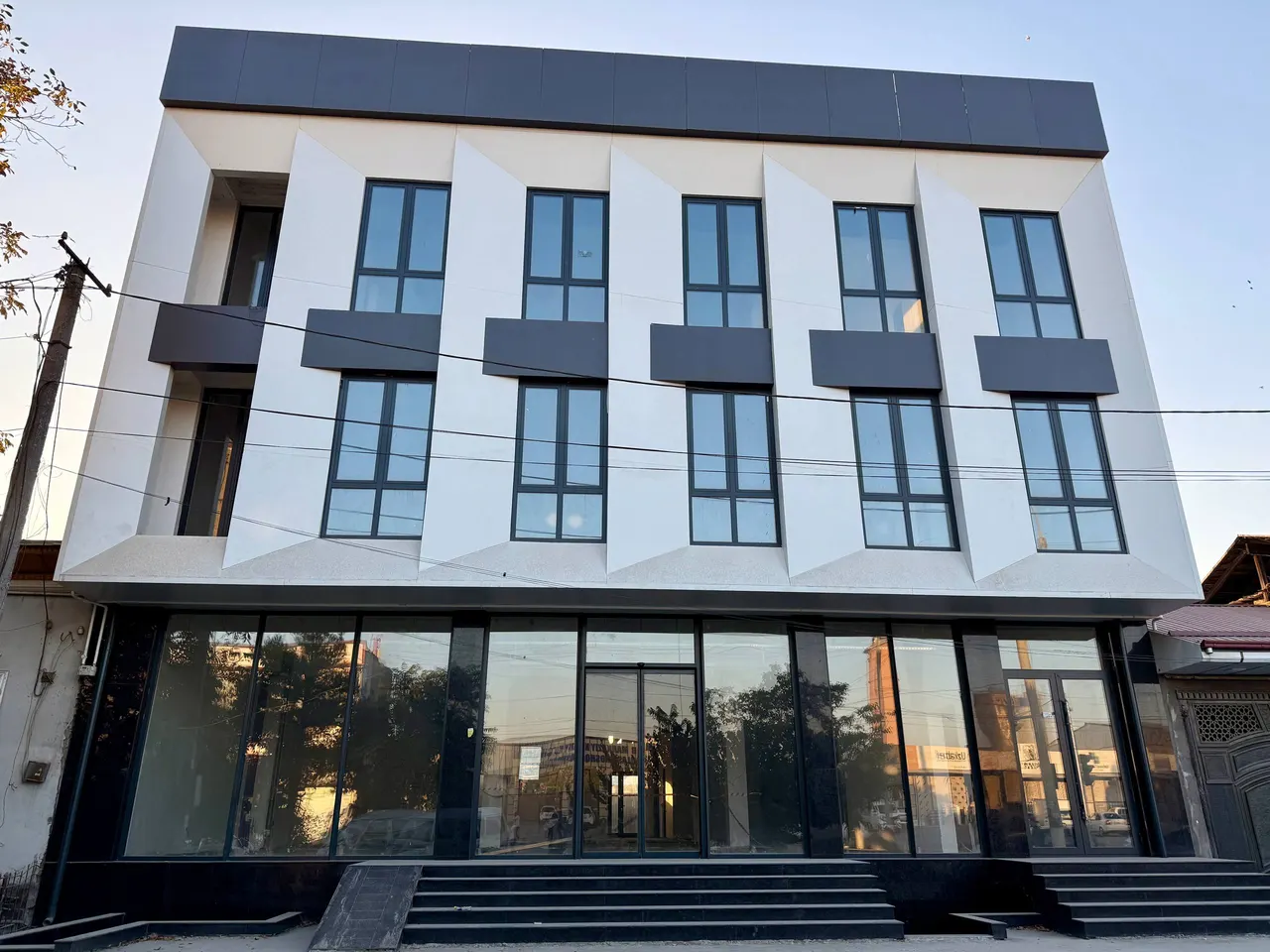 Сдаётся коммерческое помещение, 1350 м² — Алмазарский район