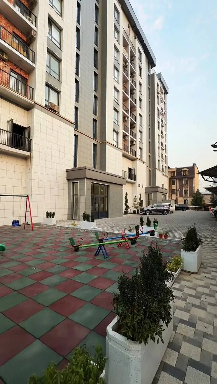 Продаётся 5-комнатная квартира, 234 м², 9/10 этаж — Мирабадский район