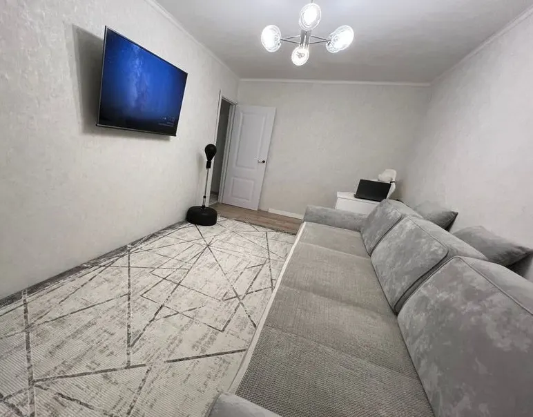 Ижарага берилади 2 хонали квартира, 55 м², 3/5 қават — Мирзо Улуғбек тумани