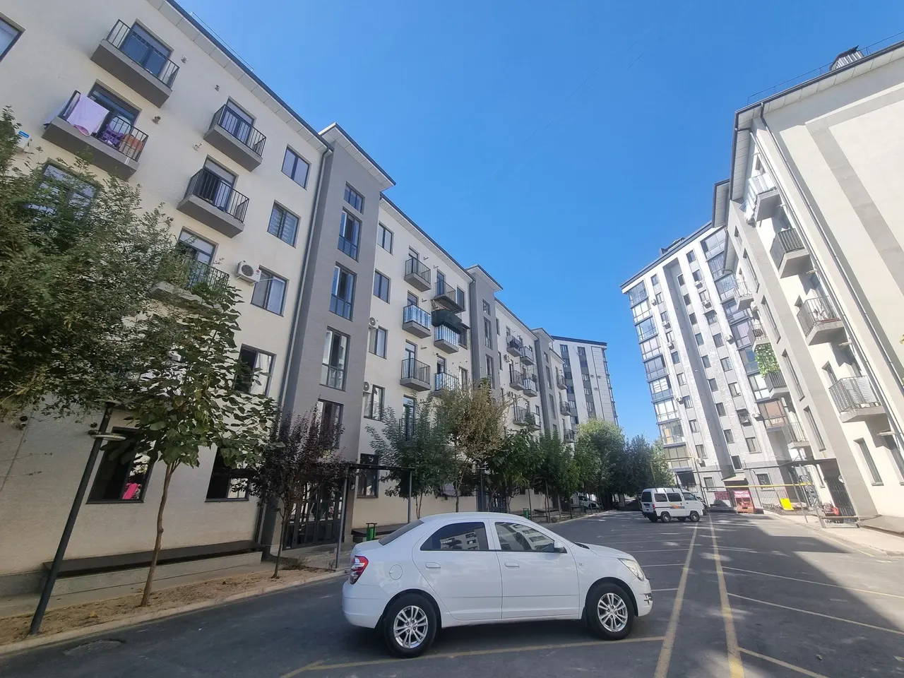 Сотилади 5 хонали квартира, 96 м², 1/5 қават — Яшнобод тумани