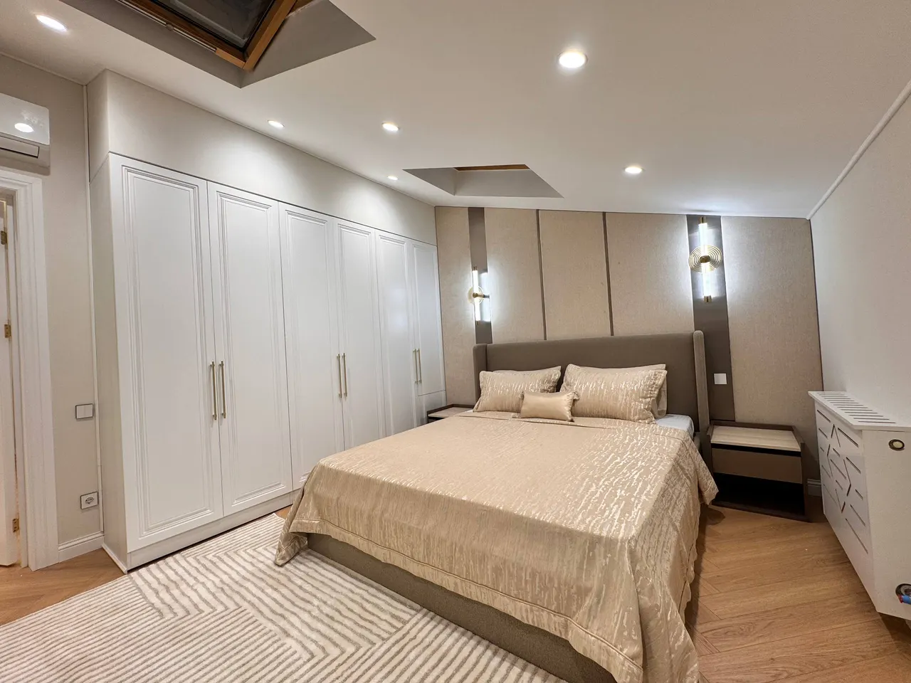 Продаётся 5-комнатная квартира, 179 м², 8/9 этаж — Яккасарайский район