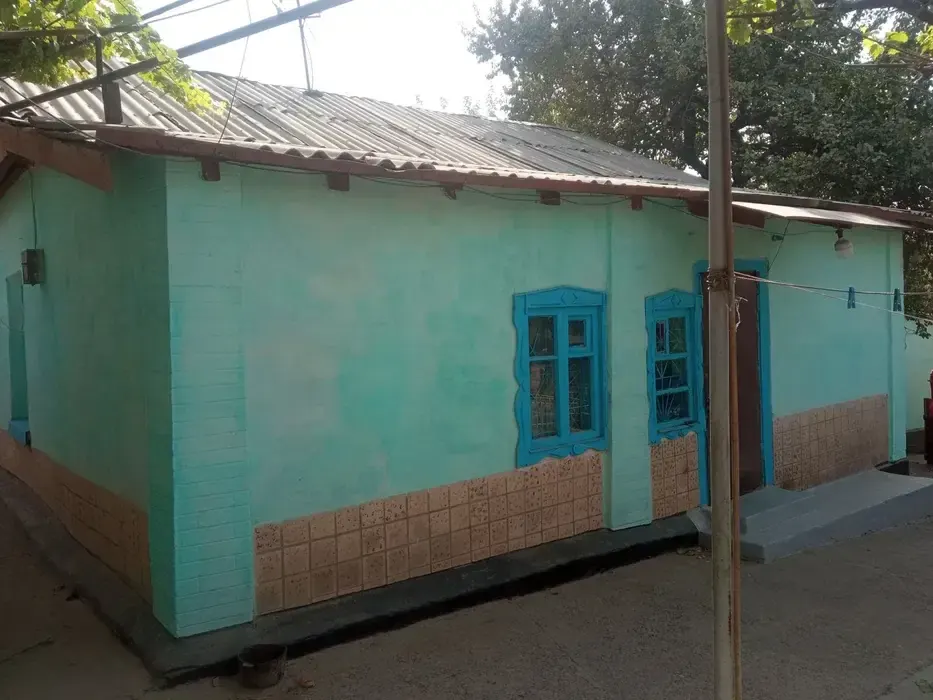 Сотилади 3 хонали дала ҳовли, 8 сотих, 200 м² — Олмалиқ шаҳри