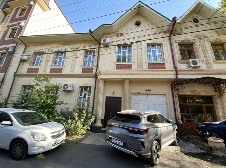 Сдаётся 7-комнатный дом, 2.5 сот., 500 м² — Чиланзарский район