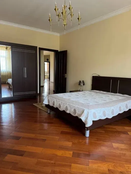 Ijaraga beriladi 8 xonali hovli uy, 6 sotix — Yakkasaroy tumani