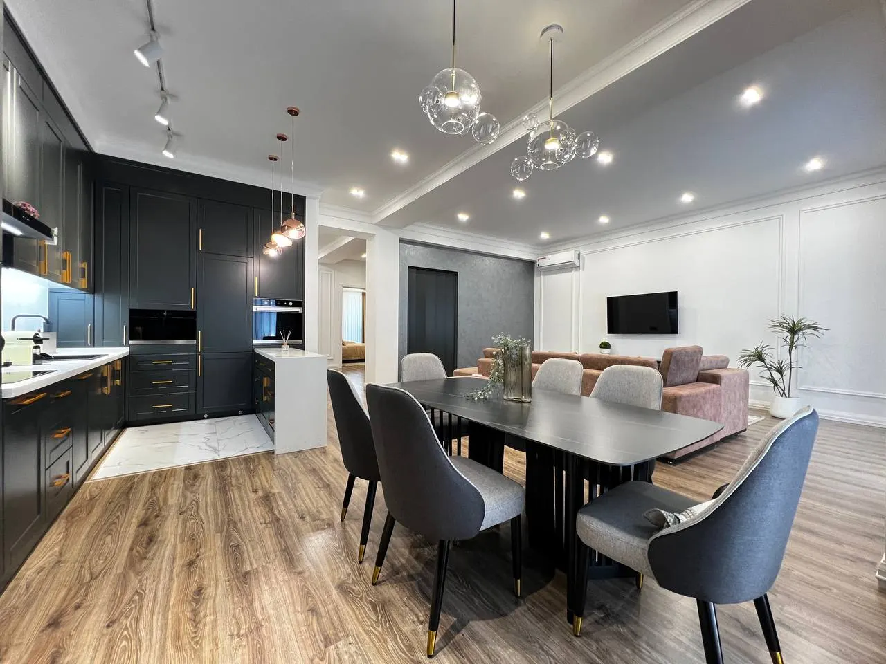 Сдаётся 3-комнатная квартира, 125 м², 5/12 этаж — Мирабадский район