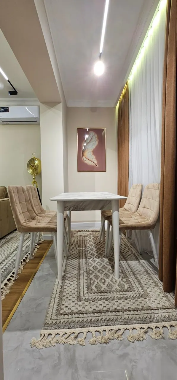 Сотилади 3 хонали квартира, 60 м², 1/4 қават — Мирзо Улуғбек тумани