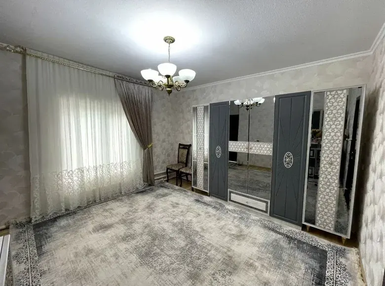 Sotiladi 7 xonali hovli uy, 349 m² — Chilonzor tumani