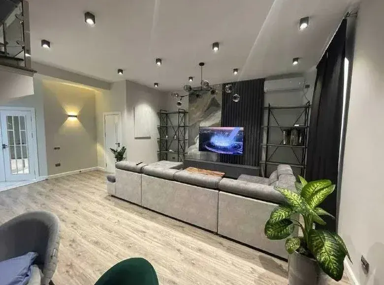 Ижарага берилади 4 хонали квартира, 150 м², 8/8 қават — Яккасарой тумани