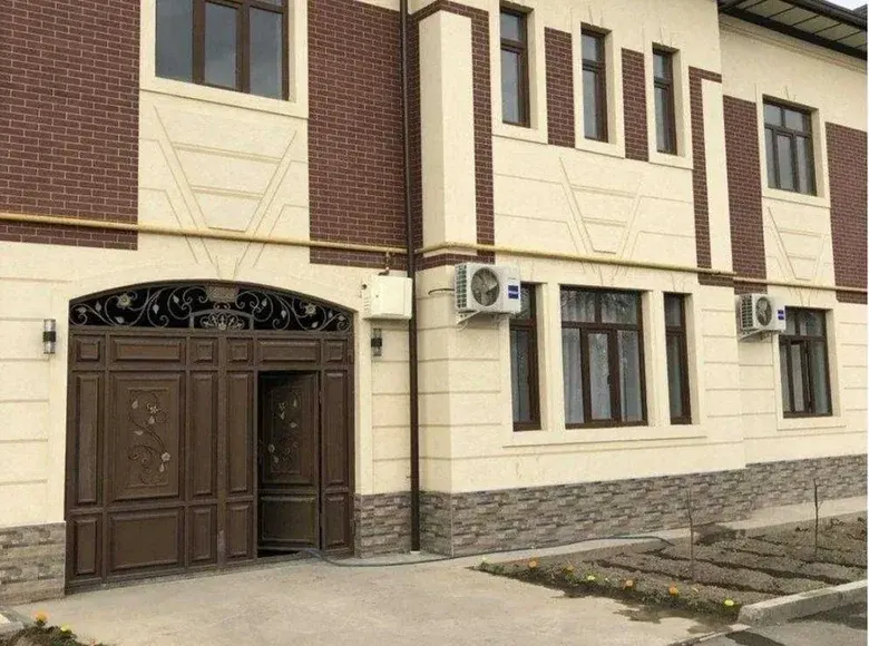 Сотилади 9 хонали ҳовли уй, 3 сотих, 260 м² — Яшнобод тумани