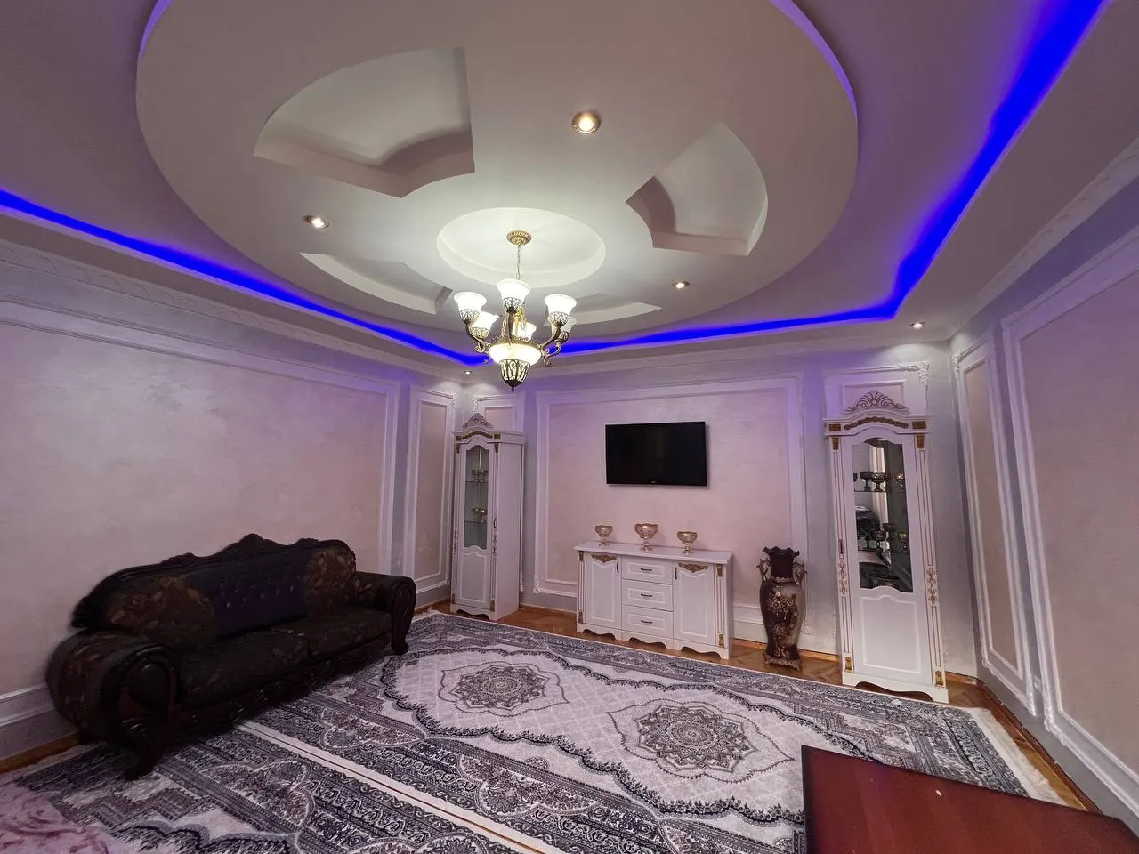 Ijaraga beriladi 6 xonali hovli uy, 1,6 sotix, 160 m², 2 qavatli — Yakkasaroy tumani