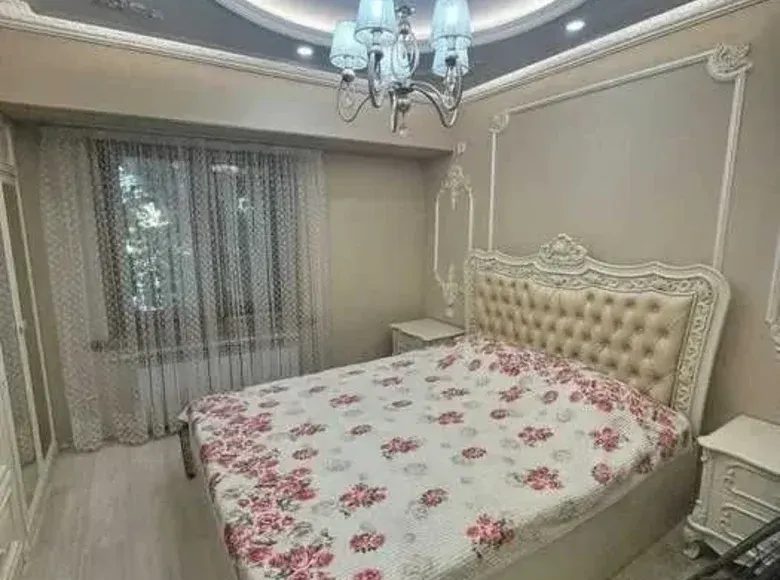 Сдаётся 1-комнатная квартира, 41 м², 3/9 этаж — Яккасарайский район