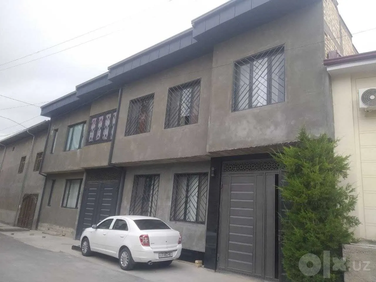 Sotiladi 6 xonali hovli uy, 1,5 sotix, 225 m², 3 qavatli — Yunusobod tumani
