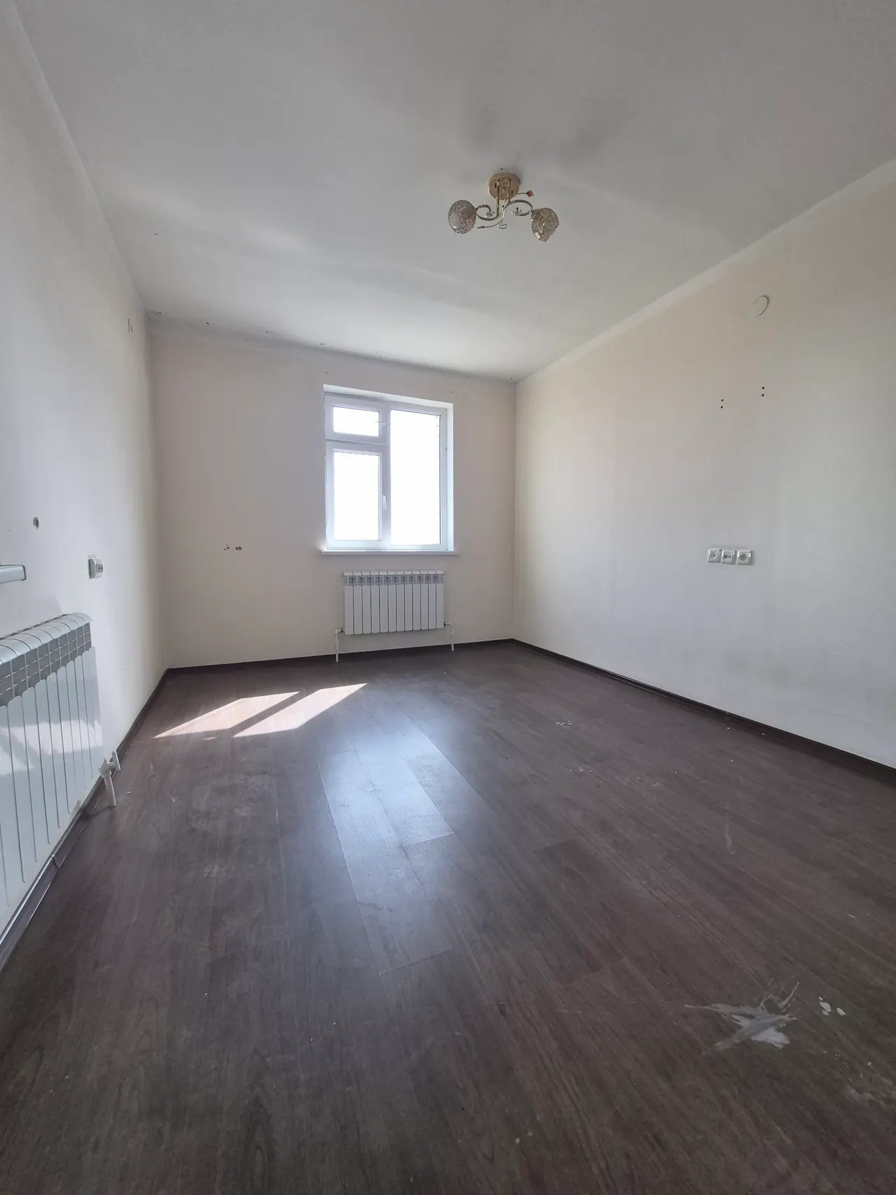 Сотилади 3 хонали квартира, 56 м², 7/7 қават — Янгиҳаёт тумани