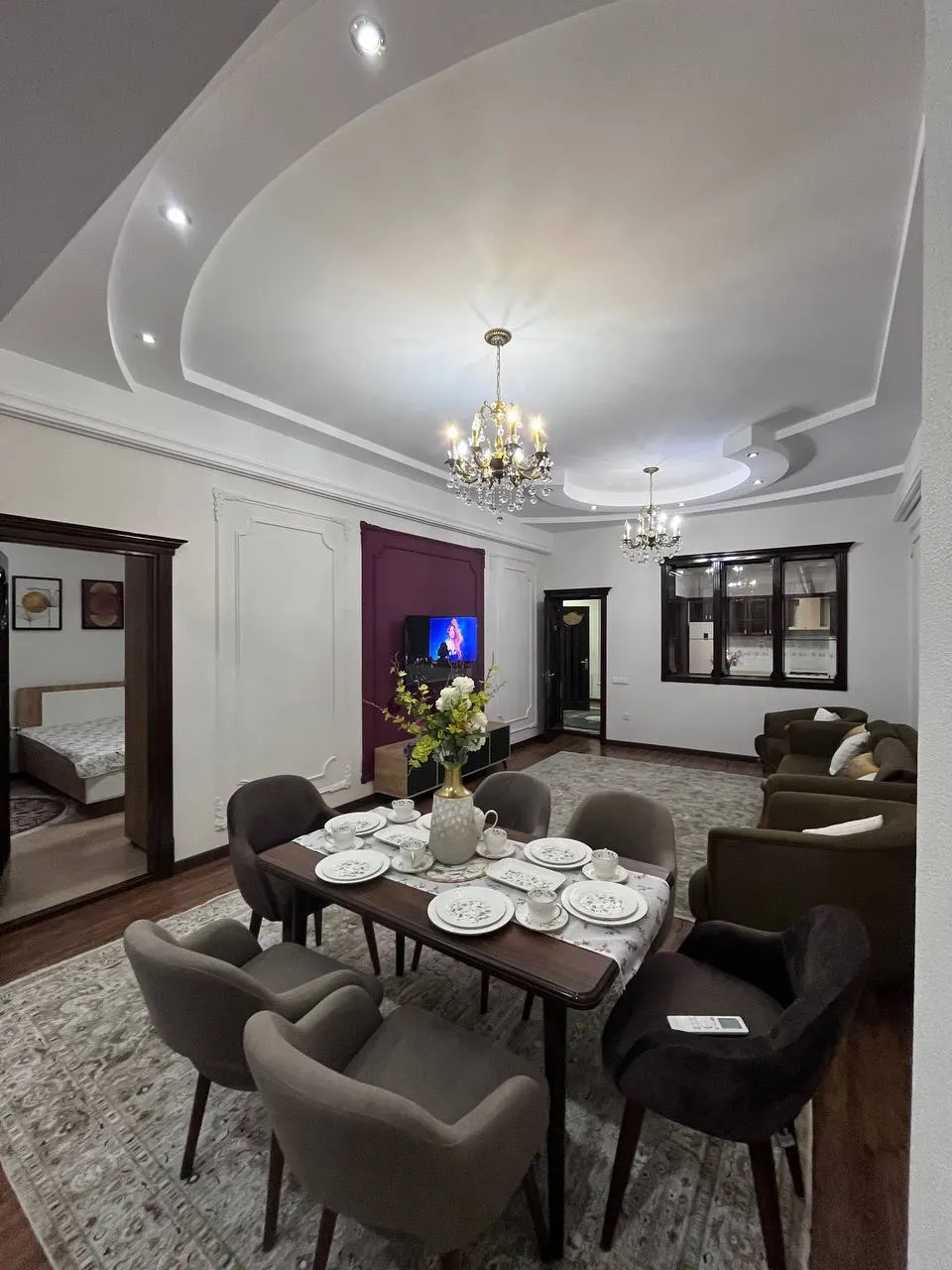 Sotiladi 3 xonali kvartira, 94 m², 2/7 qavat — Yakkasaroy tumani