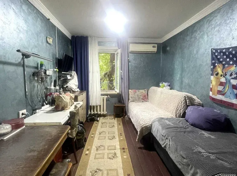 Сотилади 1 хонали квартира, 16 м², 3/4 қават — Мирзо Улуғбек тумани