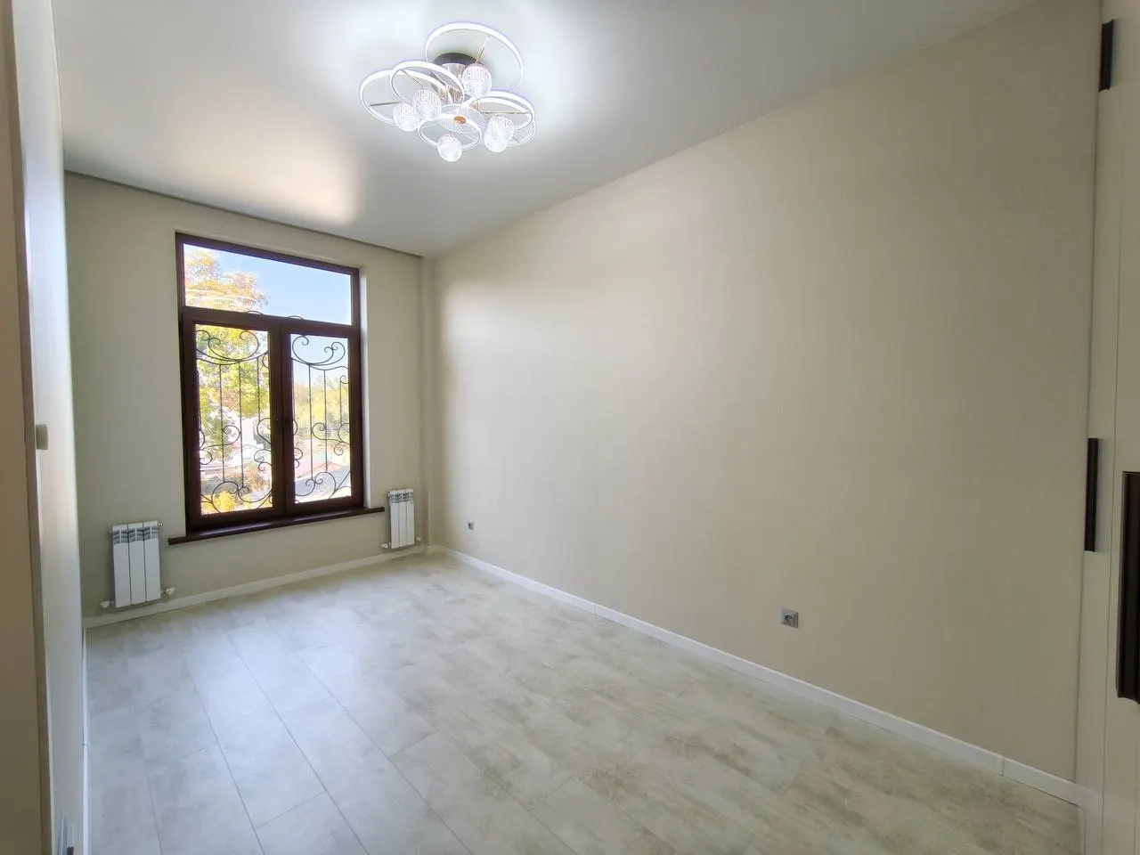 Sotiladi 2 xonali kvartira, 47 m², 4/9 qavat — Yakkasaroy tumani