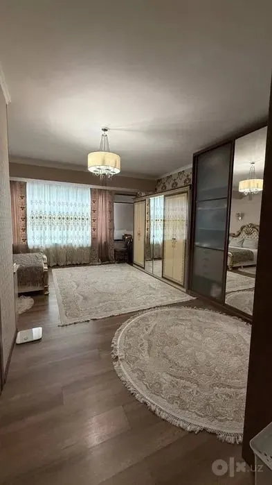 Продаётся 4-комнатная квартира, 155 м², 4/9 этаж — Мирабадский район
