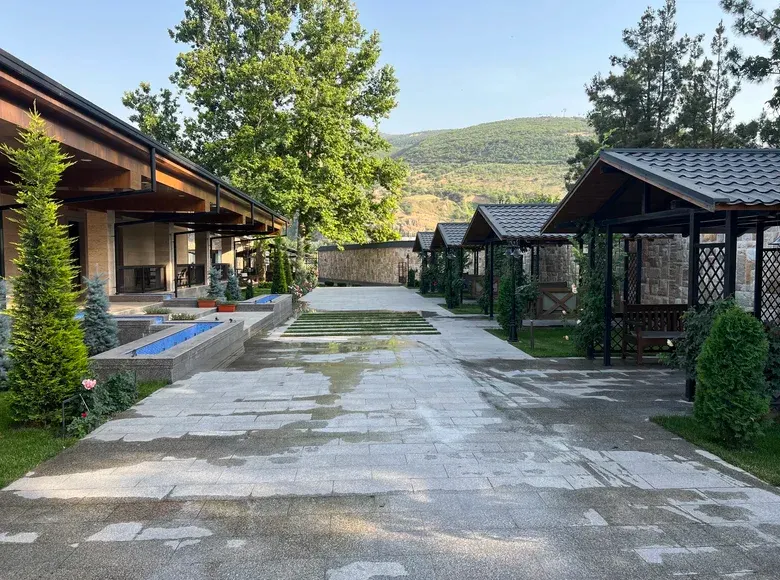 Продаётся коммерческое помещение, 3876 м², 40 сот. — Бостанлыкский район