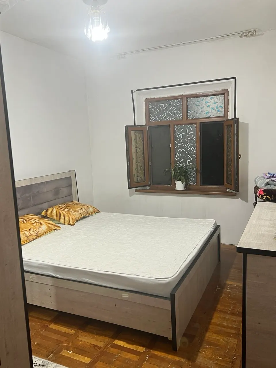 Продаётся 4-комнатная квартира, 75 м², 3/5 этаж — Мирзо-Улугбекский район