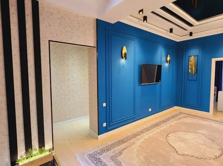 Сотилади 3 хонали квартира, 100 м², 3/7 қават — Мирзо Улуғбек тумани