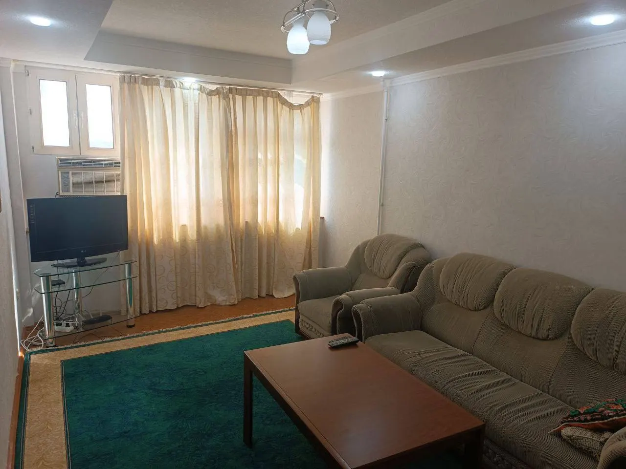 Сдаётся 4-комнатная квартира, 100 м², 5/9 этаж — Мирабадский район