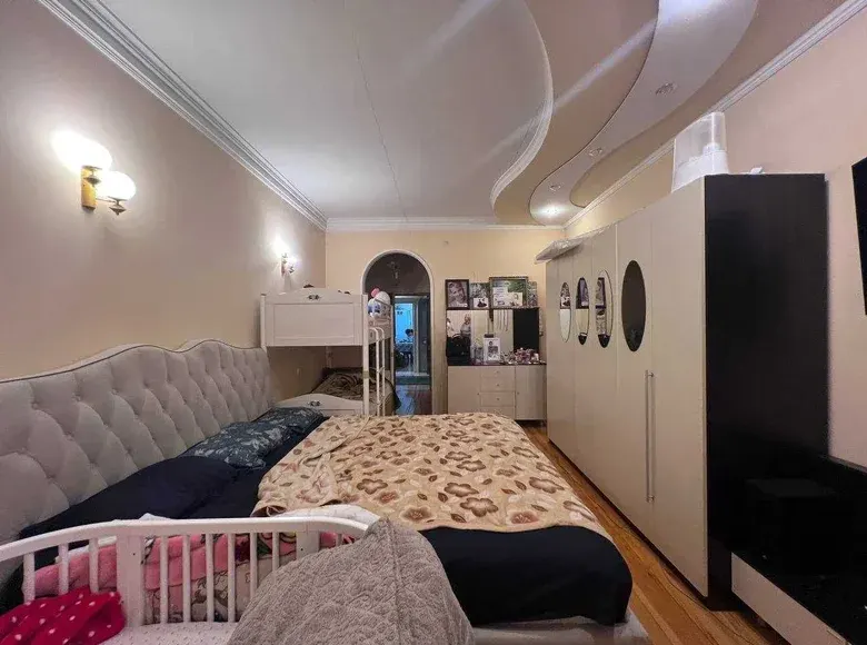 Сотилади 4 хонали квартира, 180 м², 1/4 қават — Шайхонтоҳур тумани