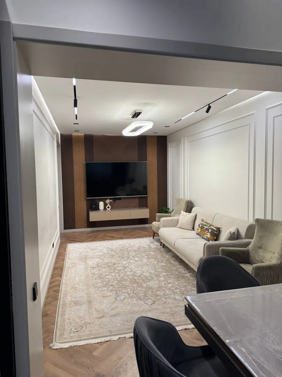 Продаётся 4-комнатная квартира, 91 м², 2/4 этаж — Юнусабадский район