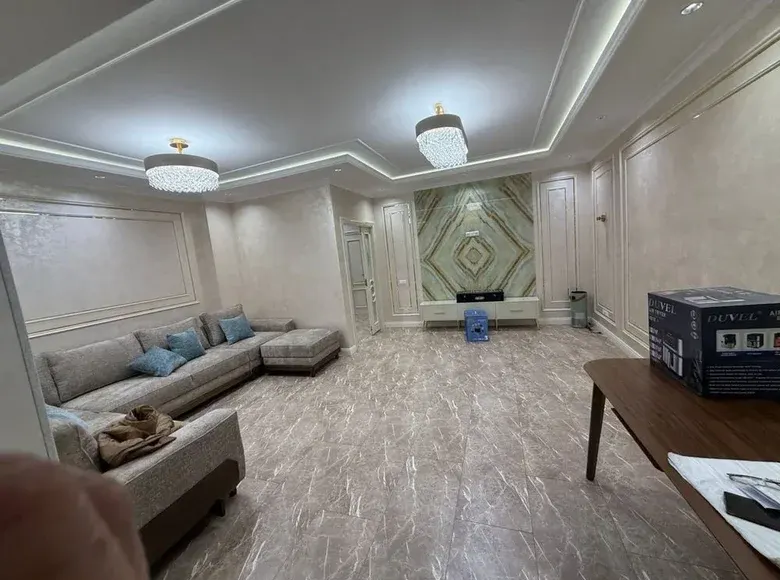 Продаётся 3-комнатная квартира, 82 м², 1/4 этаж — Чиланзарский район