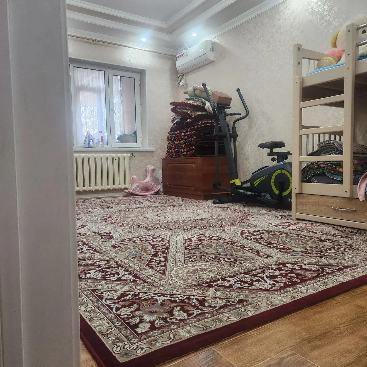 Sotiladi 2 xonali kvartira, 56 m², 1/4 qavat — Shayxontohur tumani